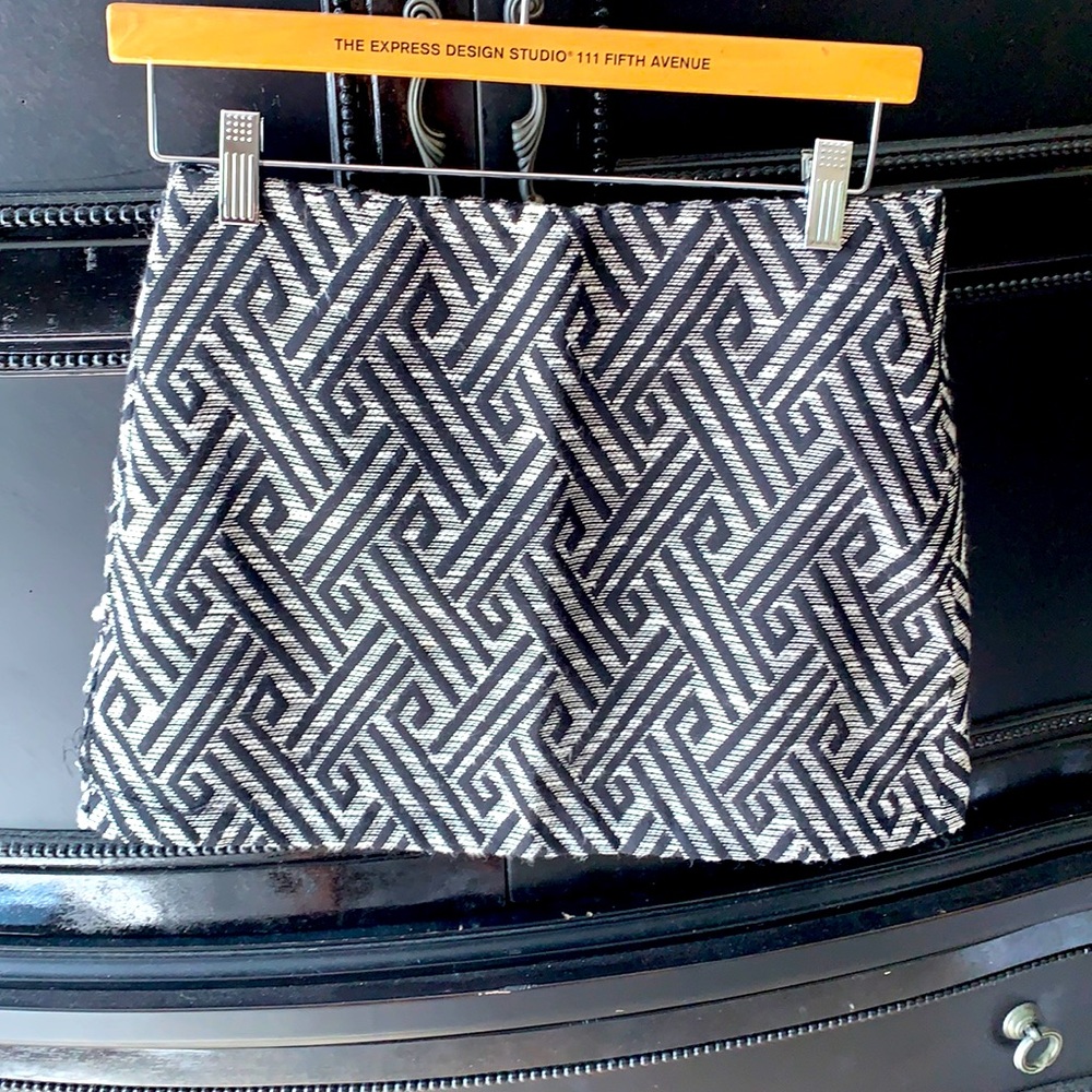 Black and white - houndstooth mini skirt, size S